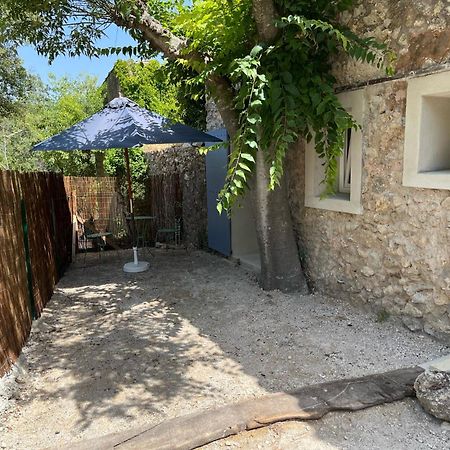 La Parenthese Du Var - Chambre D'Hotes Petits Dejeuners Inclus Et Terrasse Ombragee Saint-Antonin-du-Var Exterior foto